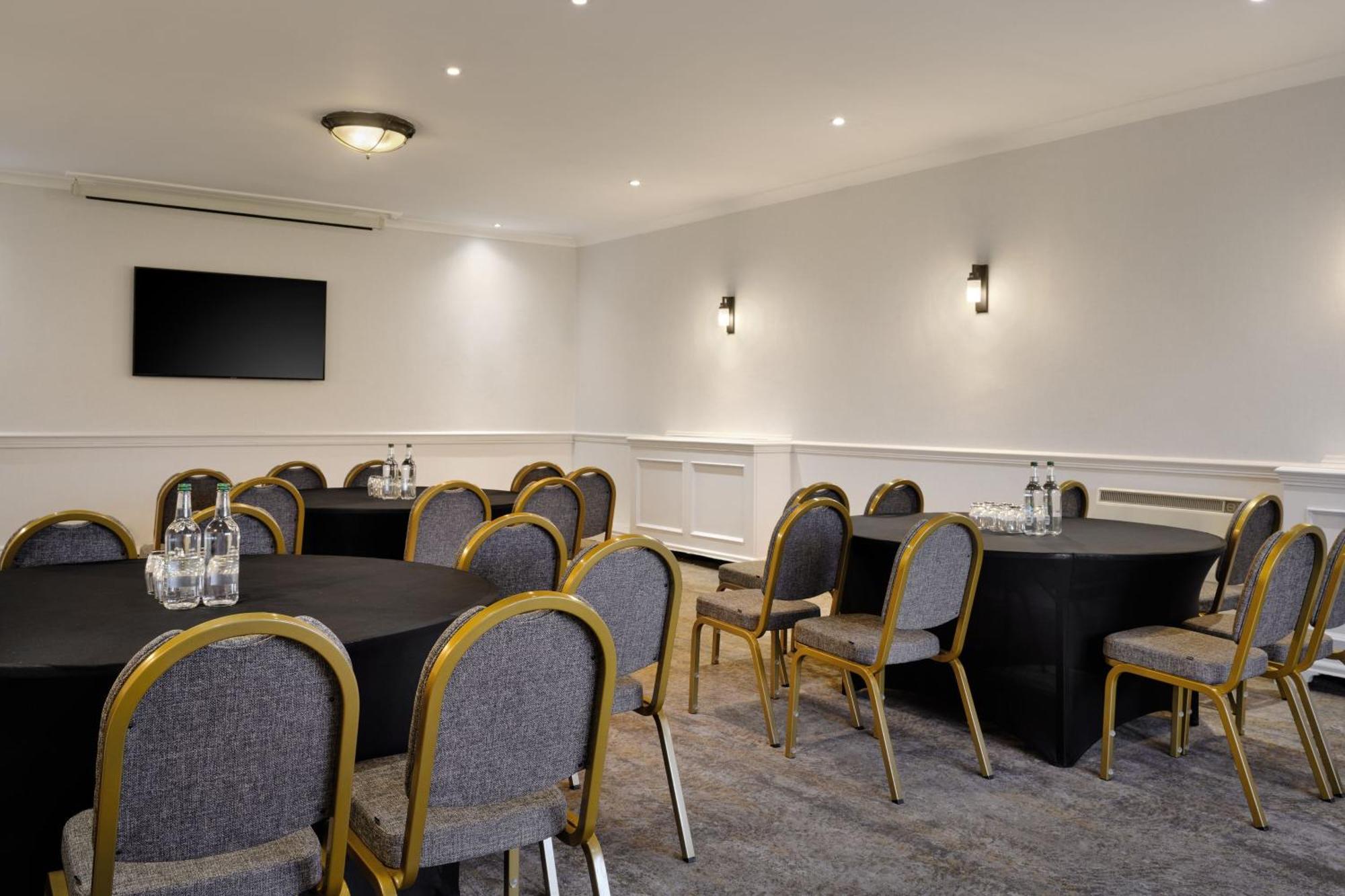 Delta Hotels By Marriott St Pierre Country Club Chepstow Bagian luar foto