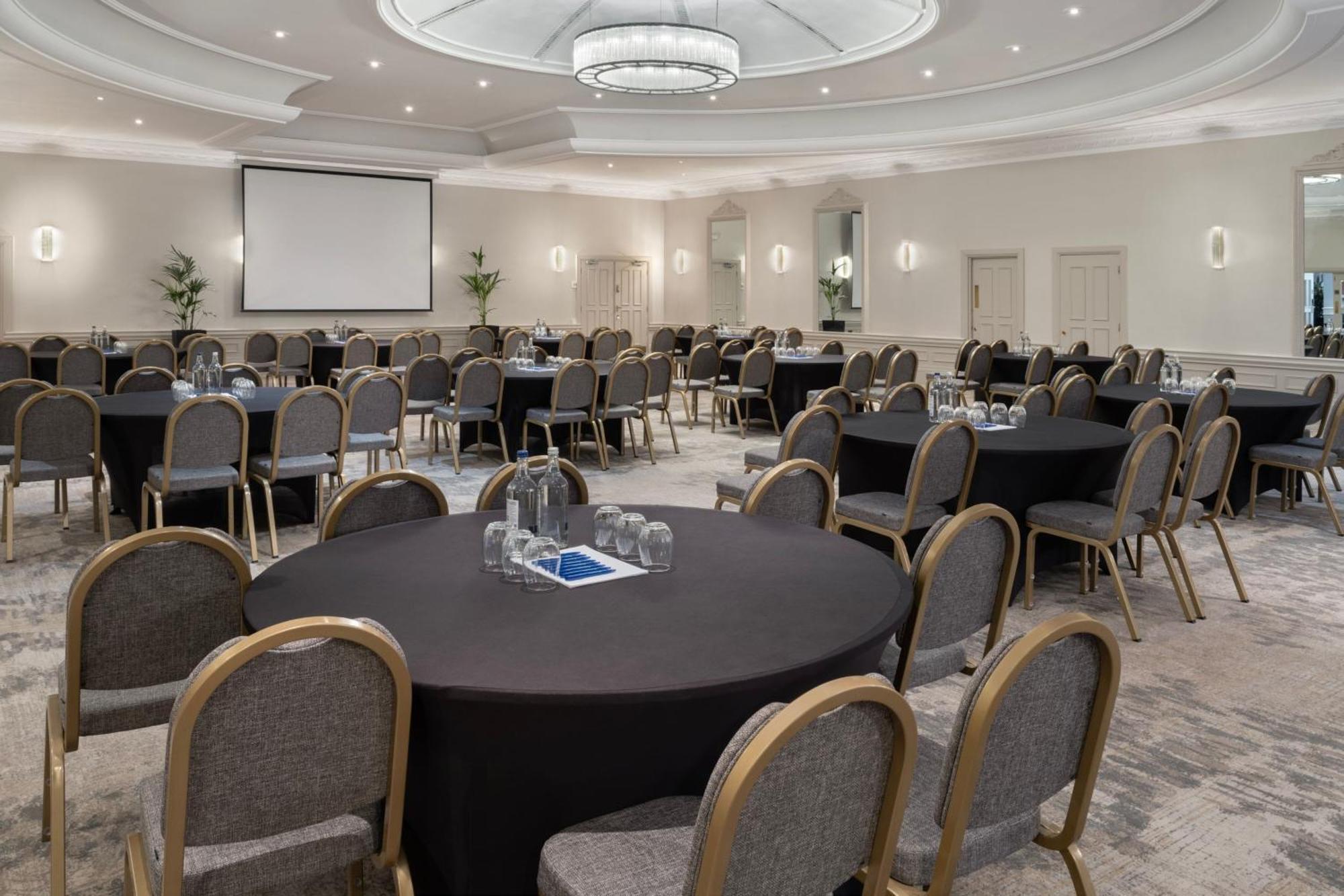 Delta Hotels By Marriott St Pierre Country Club Chepstow Bagian luar foto