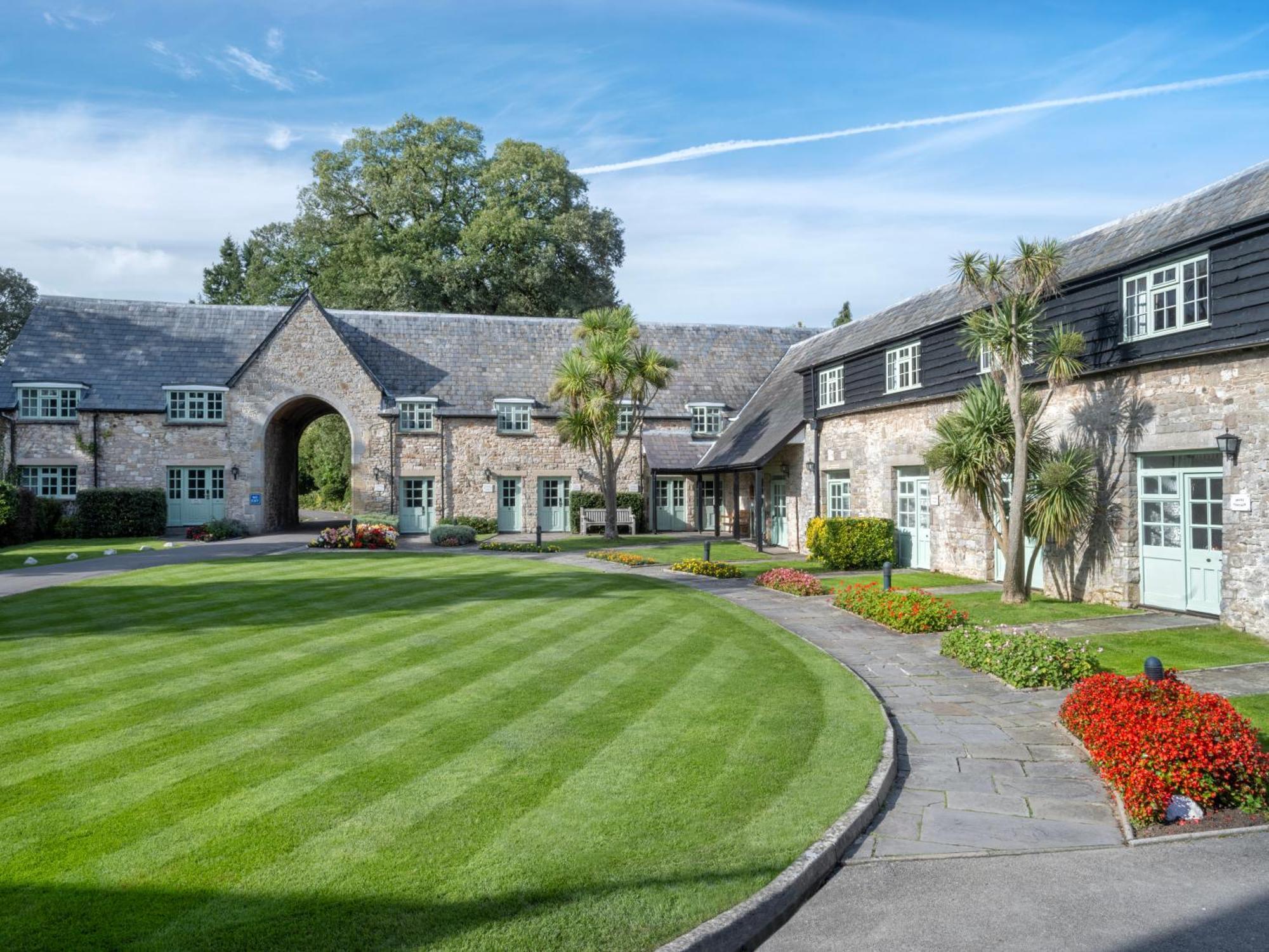 Delta Hotels By Marriott St Pierre Country Club Chepstow Bagian luar foto