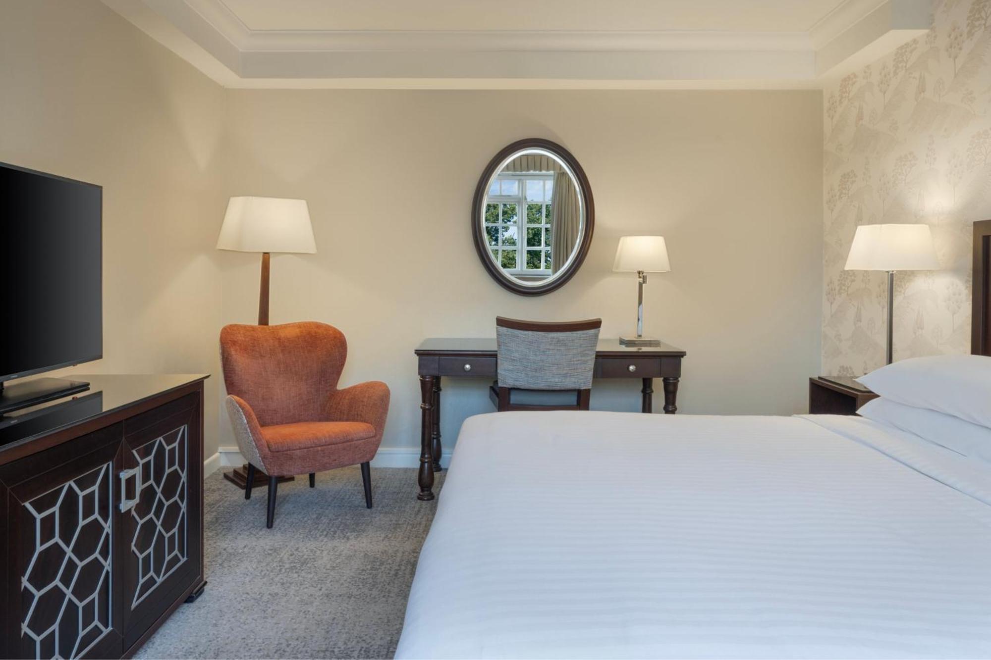 Delta Hotels By Marriott St Pierre Country Club Chepstow Bagian luar foto