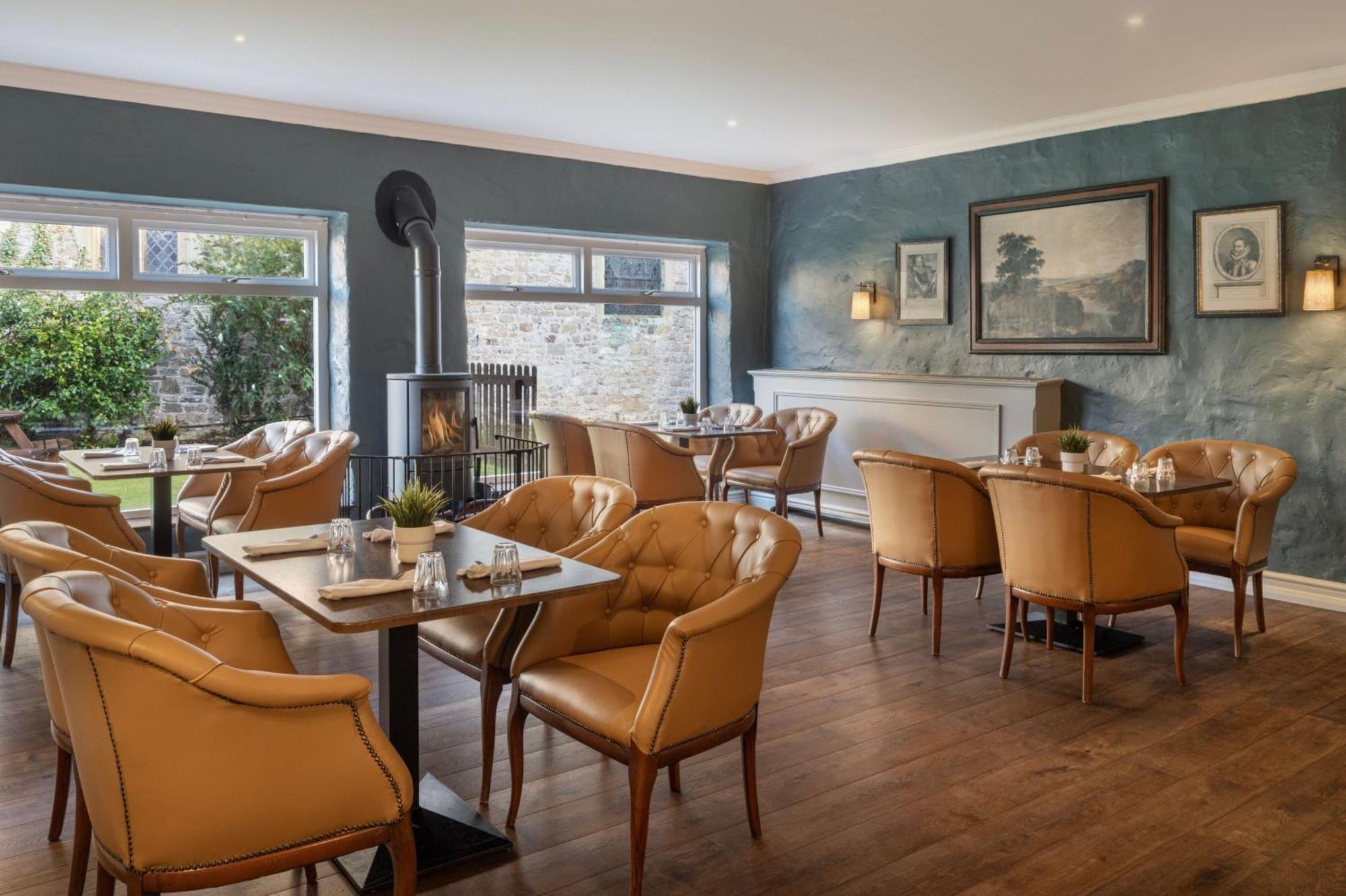 Delta Hotels By Marriott St Pierre Country Club Chepstow Bagian luar foto